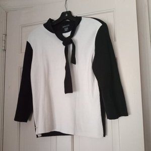 New York & Co. White and black knit sweater blouse attache bow size XL